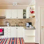 Laura\'S Tirana Apartment